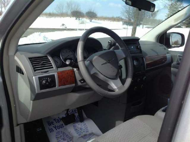 Chrysler Town and Country 2008 photo 18